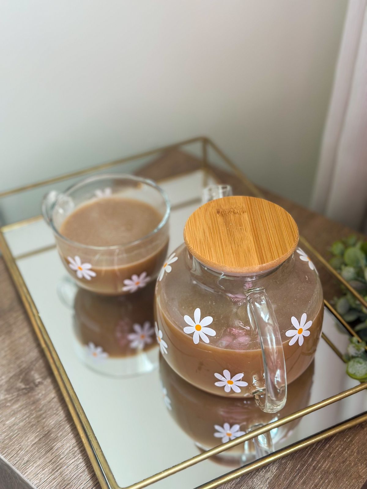 "Daisies" Premium Glass Tea Pot & Glass Cup Set