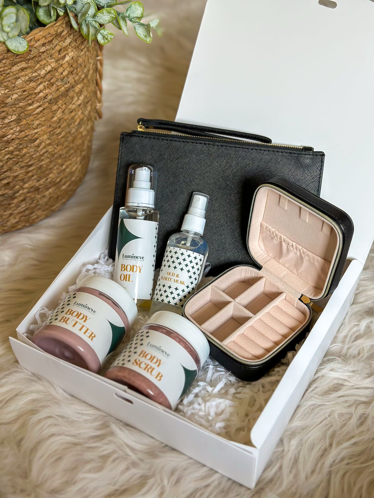 Noir Elegance Gift Box